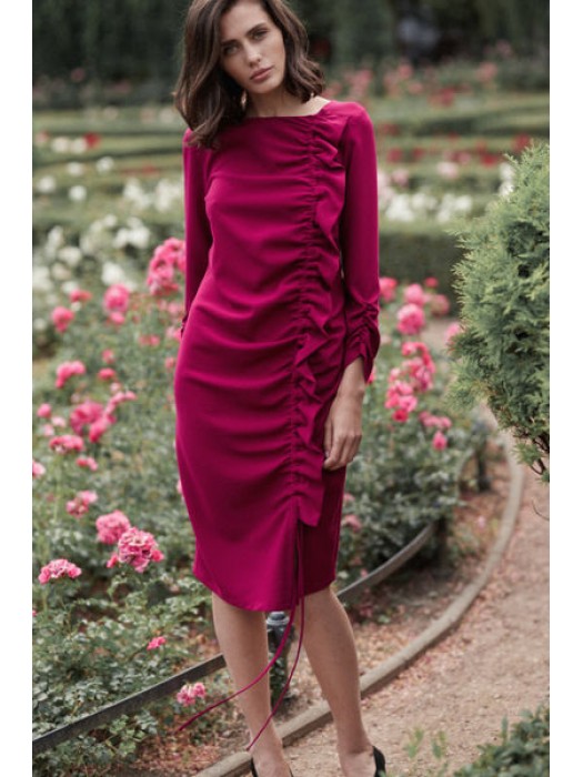 Платье фуксия с оборкой Tova